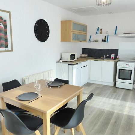 La Petite Maison Tahet, 2 Pers Avec Terrasse Basse-Indre 외부 사진