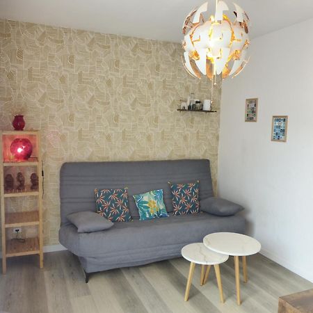 La Petite Maison Tahet, 2 Pers Avec Terrasse Basse-Indre 외부 사진