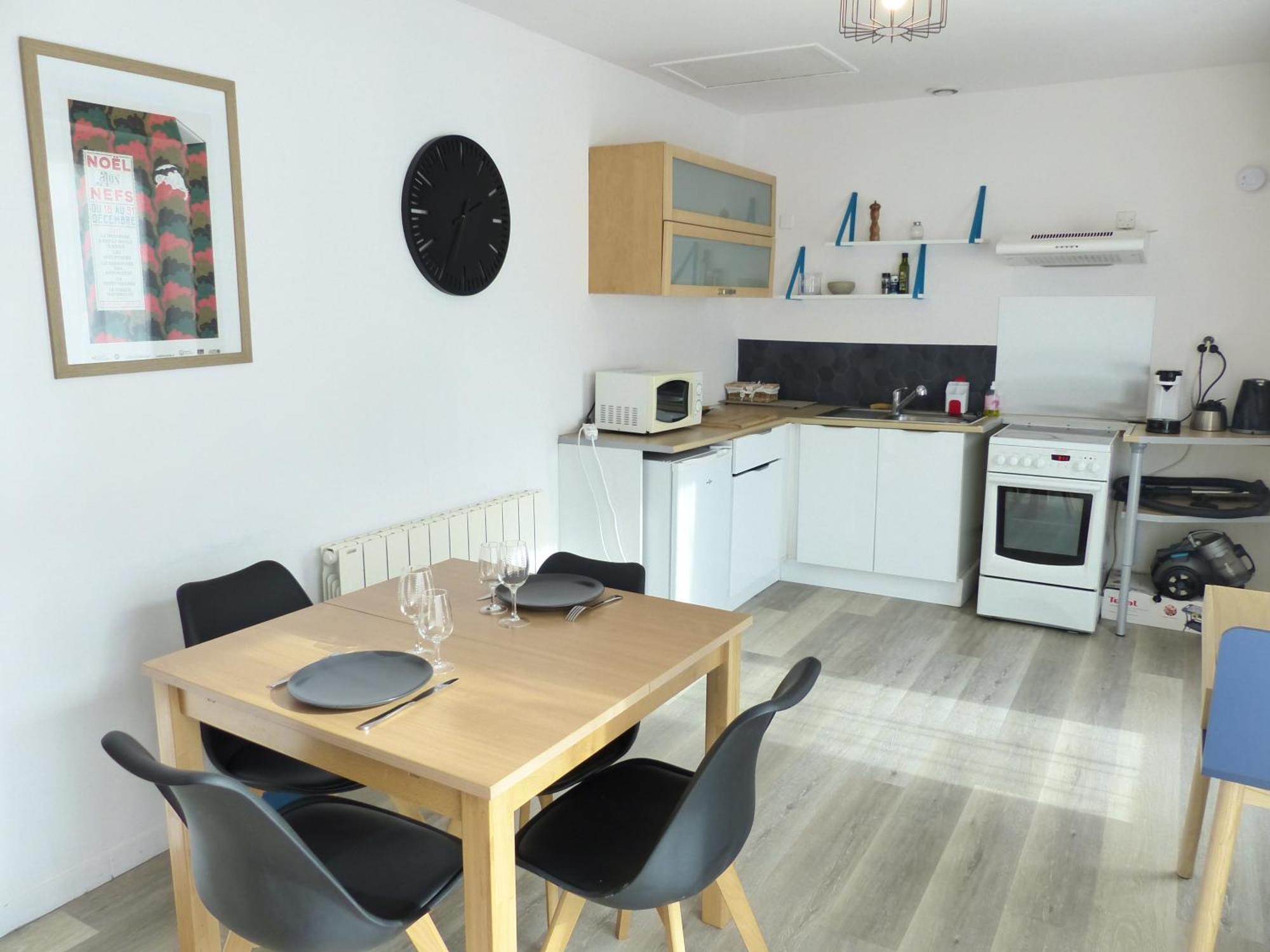 La Petite Maison Tahet, 2 Pers Avec Terrasse Basse-Indre 외부 사진
